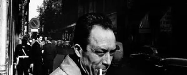 Albert Camus (1913-1960), pisatelj, dramatik, filozof absurda, novinar, urednik in eden najmlajših nobelovcev