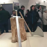   V tretji sobi so predstavljeni  pretresljivi opisi obglavljenja enajstih vodij tolminskega punta