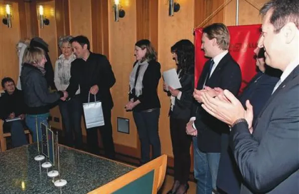 Zmagovalka natečaja Rotaract štipendist 2013 z naslovom Reši krizo - pridobi štipendijo je Jana Kavčič