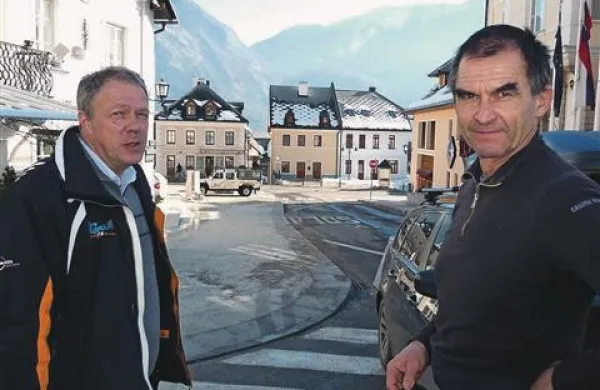 Aleš  Uršič in Boris Kravanja že ves čas trdita, da  bovškega turizma ni brez kaninskega smučišča
