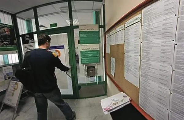 V javna dela &scaron;e 1300 brezposelnih