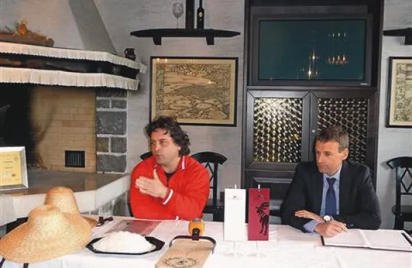 Gonilna sila društva Jaz sem najboljši Mojmir Kovač (levo) in vodja trženja v Vinakoper Gregor Bandelj napovedujeta, da bodo združili moči pri različnih projektih