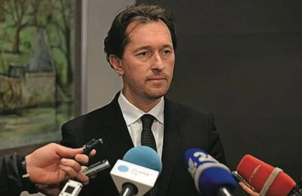 Minister notranje zadeve in javno upravo  Gregor Virant pravi, da glede plač v javnem sektorju ne bodo  potrebni radikalni ukrepi, a bodo določeni linearni ukrepi potrebni v vsakem primeru 