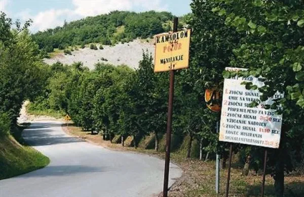 Naprodaj je tudi kamnolom v Lažah