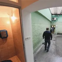 Na zaprtem oddelku sprehajališče ni prav  veliko