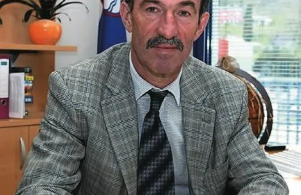 Načelnik piranske upravne enote  Ivan Seljak trdi, da ima čisto vest in da Maher ni edini primer, ko so z odločanjem pohiteli