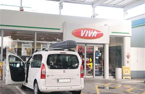 Včeraj zjutraj je bencinski servis že odprl svoja vrata 