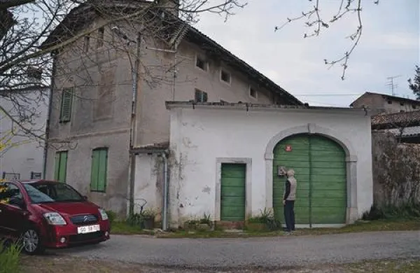         Ohraniti želijo še zadnjo tipično kmetijo v Orehovljah