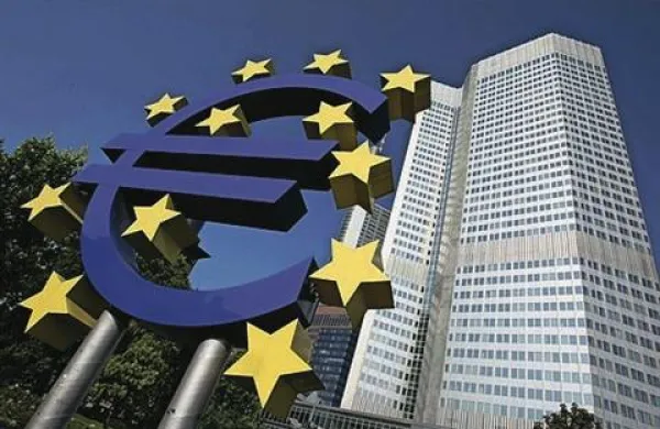 Süddeutsche Zeitung je Slovenijo označil kot tisto, ki po novem povzroča skrbi v EU. Kot piše, visoki predstavniki območja z evrom pričakujejo, da bo morala država že kmalu zaprositi za pomoč od zunaj.