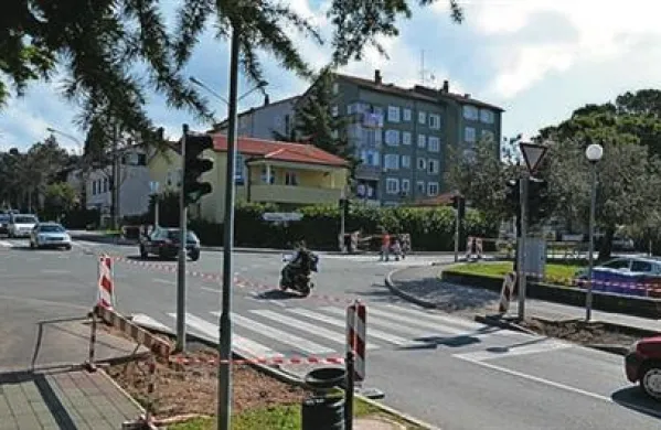Prejšnji teden so začeli z deli za ureditev začasnega krožišča med Prešernovo, Kajuhovo in Bazoviško ulico