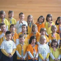 Letos ima Sonček vrtca Semedela kar 43 sijočih sončnih žarkov, ki pod vodstvom Jane Olivieri ubrano in prešerno sijejo 