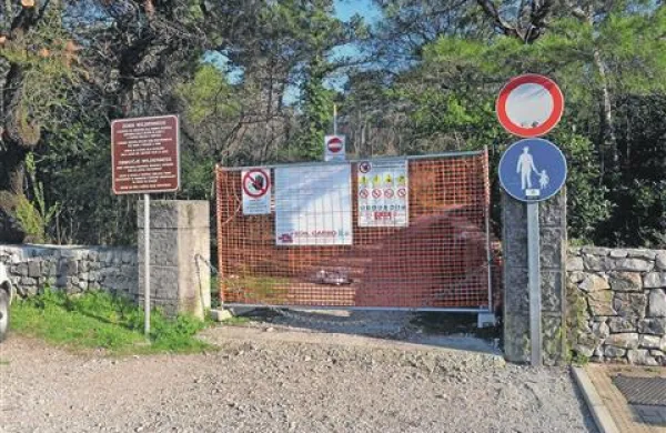 Obiskovalci se ne smejo več sprehajati po atraktivni poti, po kateri se je  pred stotimi leti avstrijski pesnik Rainer Maria Rilke. Prav tam je dobil tudi  navdih za slovite Devinske elegije. 