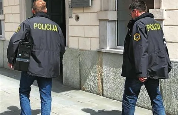 Se obeta stavka policistov med prvomajskimi prazniki?