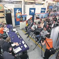 Okroglo mizo o usodi malih ribičev so pripravili kar v trupu Greenpeaceovega ikoničnega ledolomilca Arctic Sunrise
