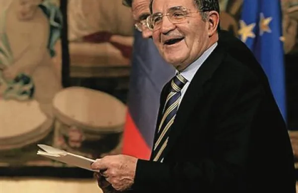 Italijanska leva sredina pod vodstvom Piera Luigija Bersanija je danes napovedala, da bo od četrtega kroga volitev za predsednika države podprla dvakratnega premiera in bivšega predsednika Evropske komisije Romana Prodija. A zgolj njihovi glasovi v parlamentu ne zadoščajo.