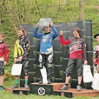 Primorsko obarvana elita, od leve: Kevin Berginc (4., iz Idrskega), Miran Vauh (Črn trn) ,  Žiga Pandur (Unior), Andrej Markič (Avče) in Jan Cimperman (5., Trbovlje) 