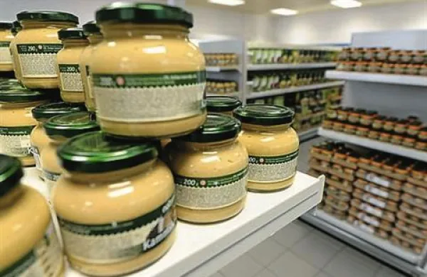 Gorčica kamniške Ete je mesto dobila v ameriškem muzeju z največjo zbirko gorčic na svetu National Mustard Museum. V muzeju sta dve Etini gorčici - klasična in polnozrnata.