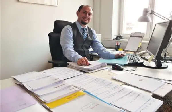 Predstavniki lastnikov koprskega Cimosa, vseh bank upnic in države danes v Ljubljani usklajujejo zadnje podrobnosti dogovora, ki bo danes tudi parafiran, pravi državni sekretar v kabinetu predsednice vlade Gašpar Gašpar Mišič