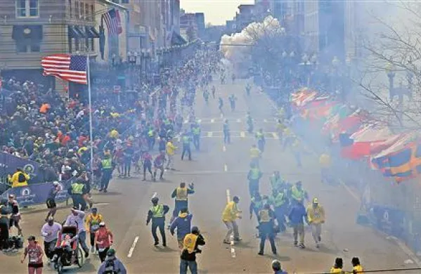 Brata Carnajev, ki sta na bostonskem maratonu z dvema bombama ubila tri, ranila pa več kot 180 oseb, sta se med begom pred policijo na mah odločila, da bosta preostanek eksploziva in orožje uporabila za napad na newyorški Times Square