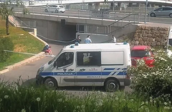 Domnevnemu preprodajalcu prepovedanih drog beg ni uspelo zbežati policistom