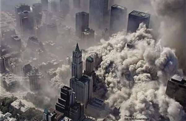 V New Yorku so našli del enega od dveh letal boeing, ki sta se 11. septembra 2001 zaleteli v stolpnici Svetovnega trgovinskega centra 