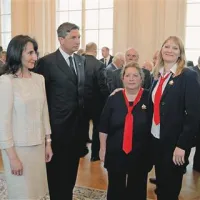 Že v soboto dopoldne je predsednik Borut Pahor zbor odlikoval z zlatim redom za zasluge.  Kot je ob podelitvi dejal Pahor, značaj zbora in njegovo poslanstvo izžarevata domoljubje, svobodomiselnost in uporništvo. 