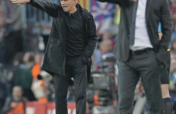Pep Guardiola (desno) bo v prihodnji sezoni vodil Bayern, kaj pa Jose Mourinho?