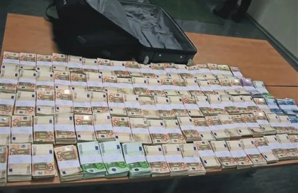 Policija je lani preverjala več kot 200 milijonov evrov domnevno nezakonitega premoženja  