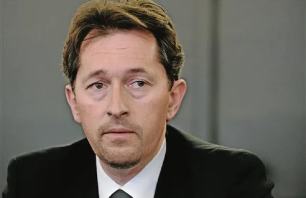 Gregor Virant pravi, da ne ve, po kakšnem postopku je družba prišla do cen vozovnic. “Nikoli nisem vplival na te cene,” poudarja.