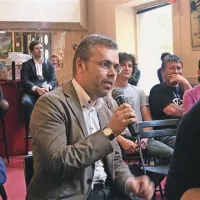 Psihiater Borut Škodlar je opozarjal na nevarnosti objema 