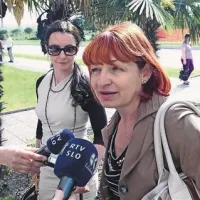  Olga Franca  je  pred sodiščem  poudarila, da nakup  TTI, ki so ga potrdili nadzorniki, ne more biti negospodaren že zato, ker Luka s tem podjetjem  danes normalno posluje. Trdi, da je tožba  politični konstrukt.