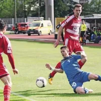 Mrežo Aluminija je prvi načel Goričan Dejan Žigon (v padcu)