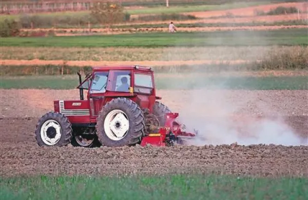 Štajercu, ki je plačal avans, so v zameno za naročeni traktor ponudil slabšega