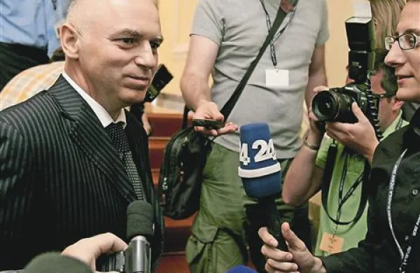 Intereuropa od uprave Andreja Lovšina zahteva, da vrne 37,5 milijona evrov za škodo, ki naj bi jo povzročila podjetju