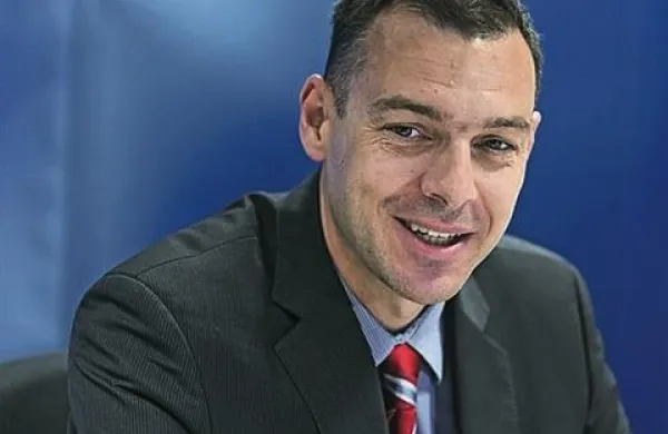 “Včeraj sem predstavil program stabilnosti in nacionalni reformni program, glavne usmeritve naše vlade. Evropska komisija je povedala, da program preučuje in da bo dala povratno informacijo 29. maja,” je minister Uroš Čufer  povzel dogajanje v Bruslju