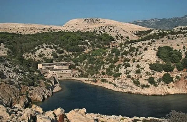 Izšla je knjiga Božidarja Jezernika Goli otok - Titov gulag