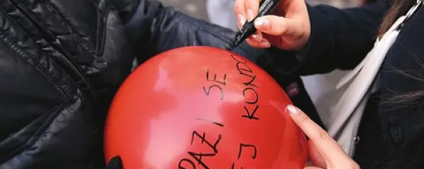 Samov&scaron;ečna lažna veličina