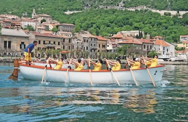 Portoroški veslači so bili drugi na regati v Bakru