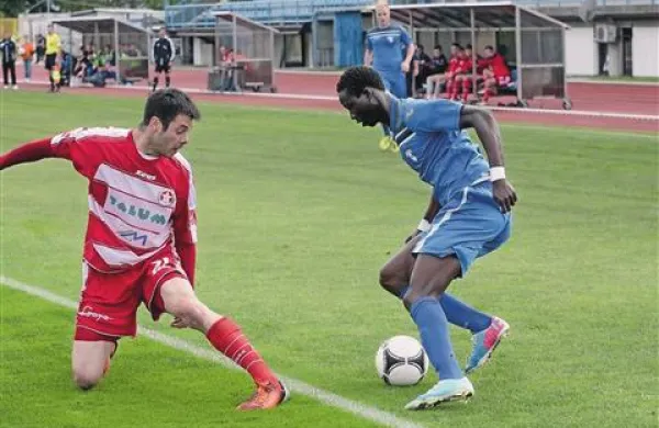 Welle N'diaye (desno) je zastreljal najlepši novogoriški priložnosti 