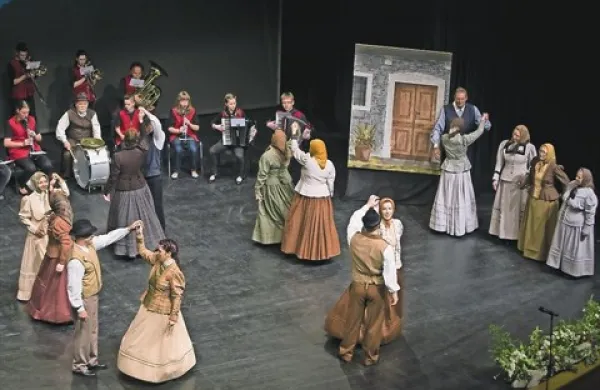 Sežanska folklorna skupina ohranja izročilo primorskih plesov