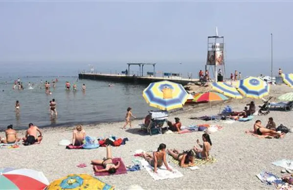Plaža v San Simonu je bila med tistimi, na katerih so v pretekli sezoni zaračunavali vstopnino