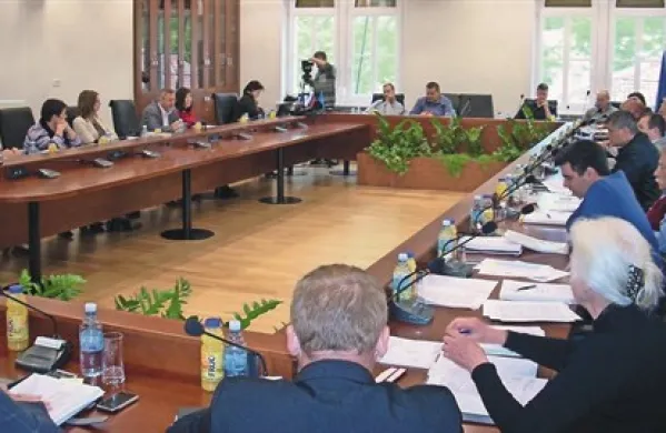 Občinski svet v Ilirski Bistrici še vedno ni potrdil proračuna za leto 2013 