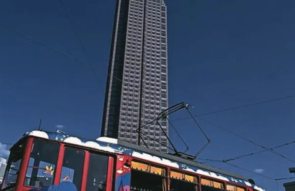 Tudi Frankfurt je kot finančno središče Nemčije zanimivo za turiste