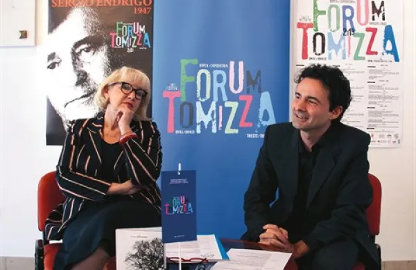Letošnja srečanja sta na sedežu koprske italijanske skupnosti, generalnega pokrovitelja  Foruma Tomizza, predstavila Irena Urbič in Neven Ušumović