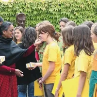 Meira Kumar, njen priimek je zelo pogost  prav v Brdih, je povsem očarala z gesto pozornosti