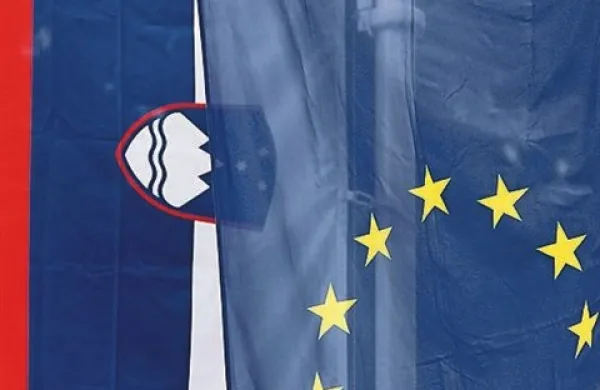 Postopka proti Sloveniji zaradi presežnih makroekonomskih neravnovesij za zdaj ne bo