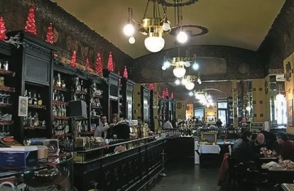Znana tržaška kavarna San Marco bi prihodnje leto obeležila svojo 100. obletnico, vendar jo bodo jutri zaprli