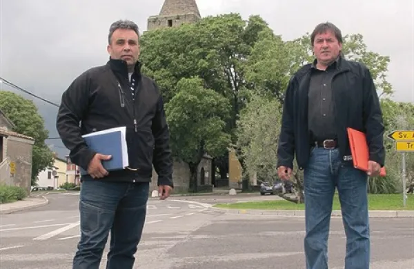 Predsednik KS Marezige Alen Babič (levo) in Milivoj Čotar