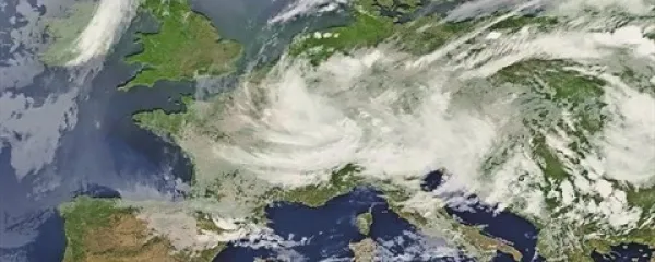 Vremenska fronta je včeraj zajela naše kraje