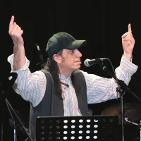 Livio Morosin se je mojstru  poklonil z doživeto izvedbo skladbe Elisa Elisa, ki jo je Endrigo na sanremskem festivalu zapel leta 1973 